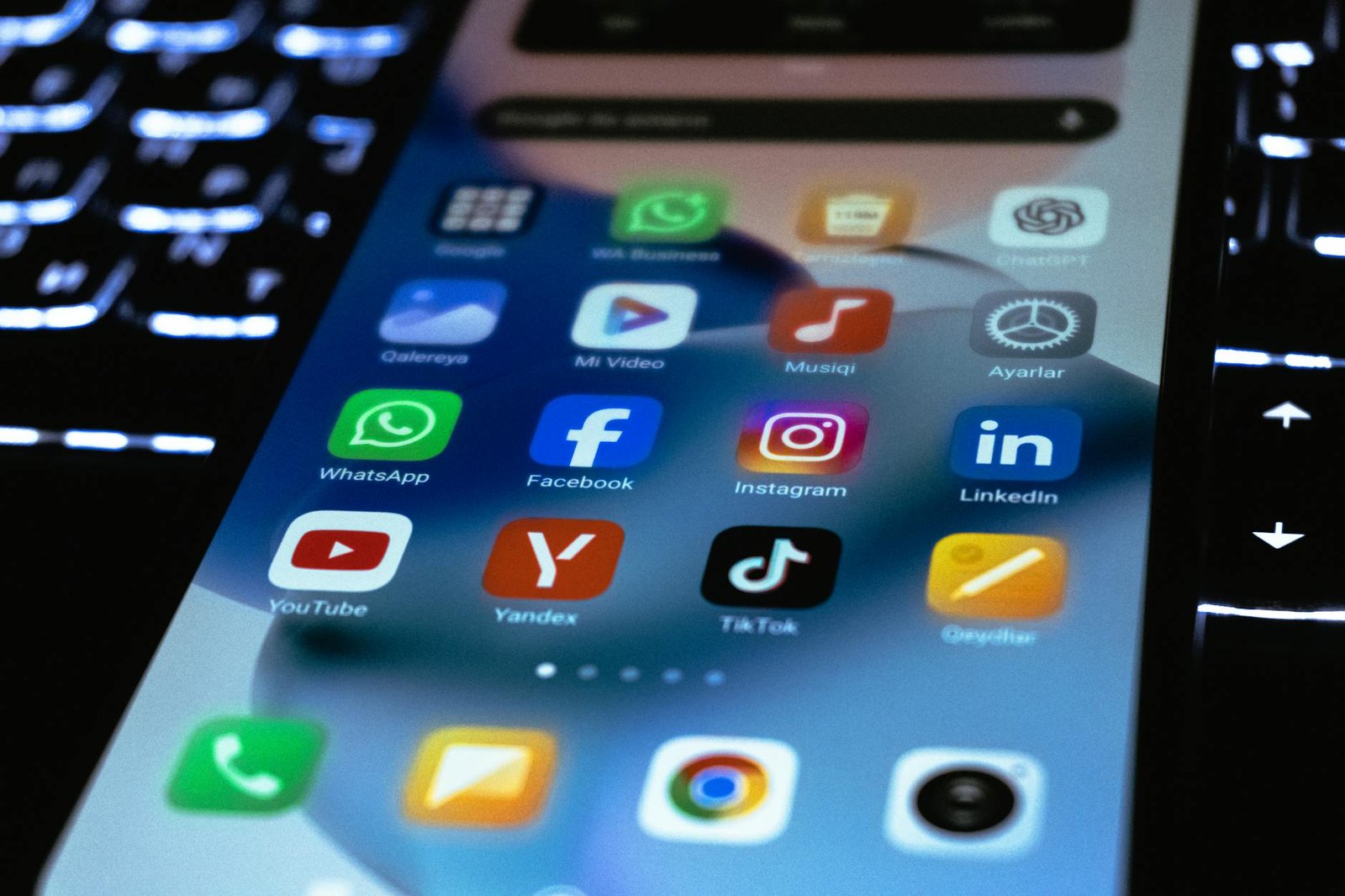 LinkedIn de Impacto: Guia Definitivo para um Perfil Profissional que Atrai e Converte — como criar um perfil profissional atr