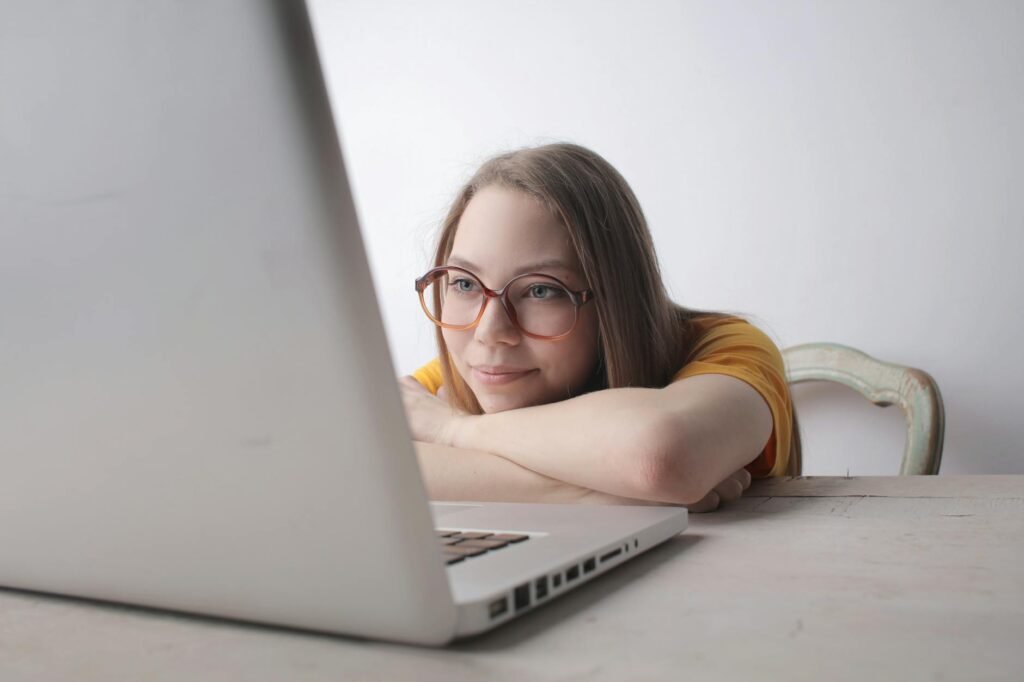 Visão Saudável na Era Digital: Guia Definitivo para Cuidar da Saúde dos Olhos no Computador — como cuidar da saúde dos olhos