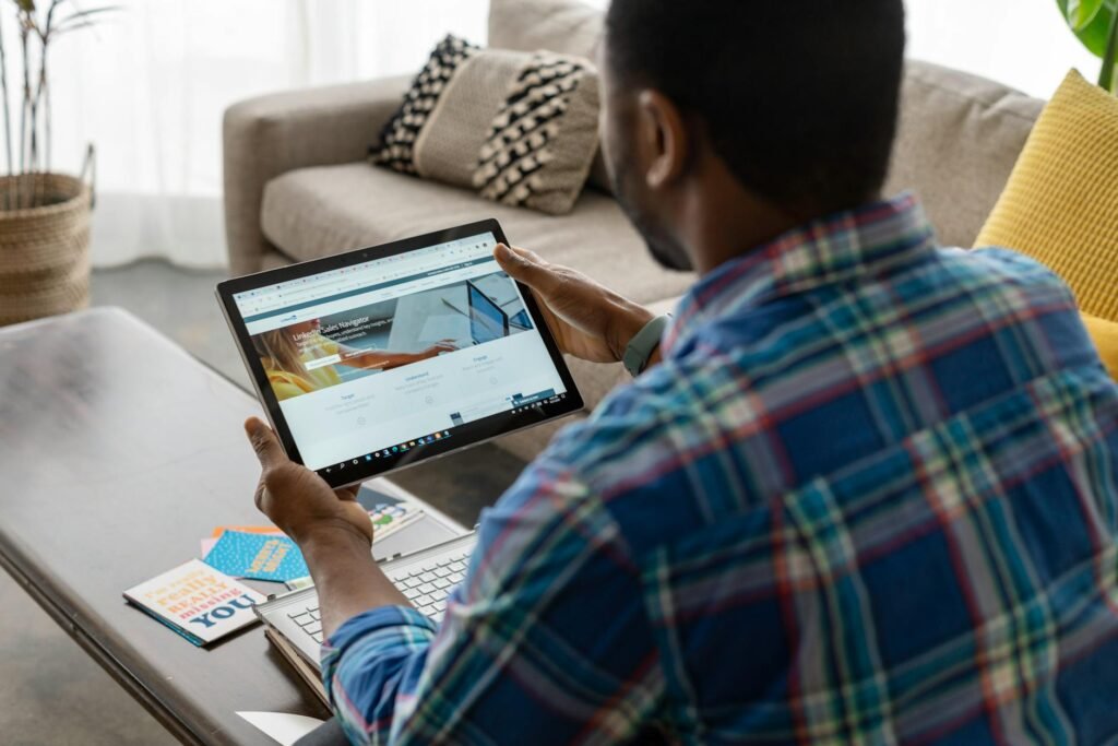 LinkedIn Estratégico: Como Usar a Plataforma Para Conseguir Emprego Rápido e Ideal — como usar o linkedin para conseguir empr